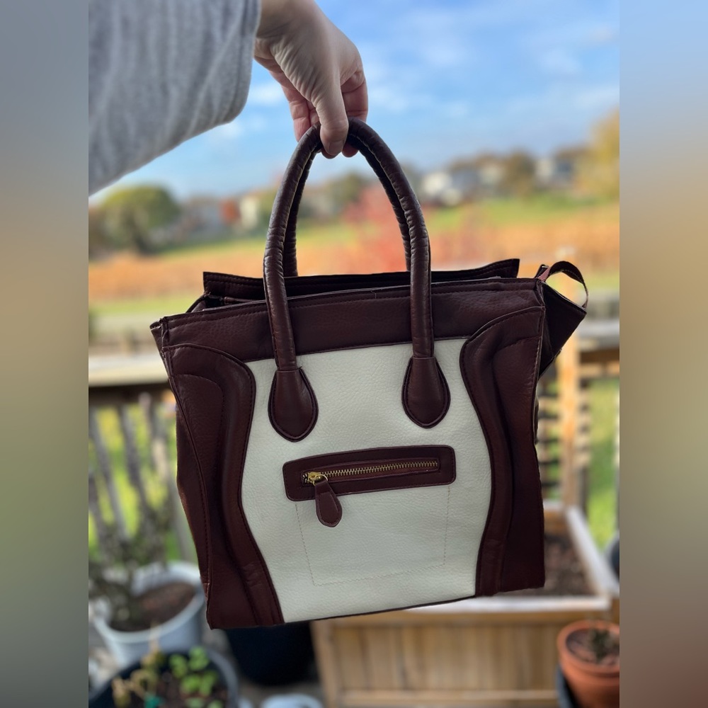 Trendy handbag
